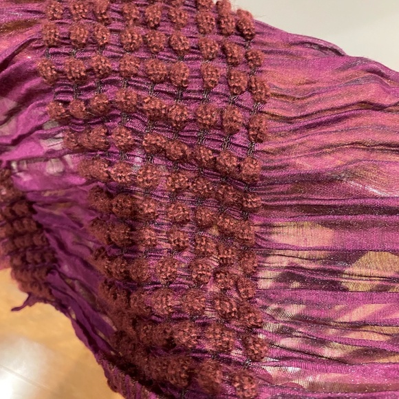 Maroon scarf/shawl - Picture 5 of 5